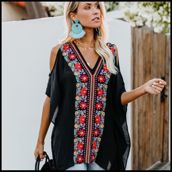 Summer Nights Embroidered Top - Picture 4 of 8